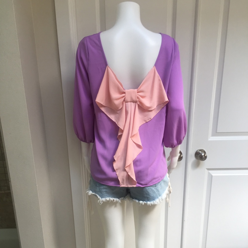 Bow-backed top